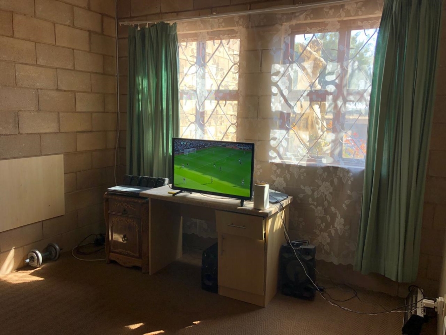 1 Bedroom Property for Sale in Brandwag Free State